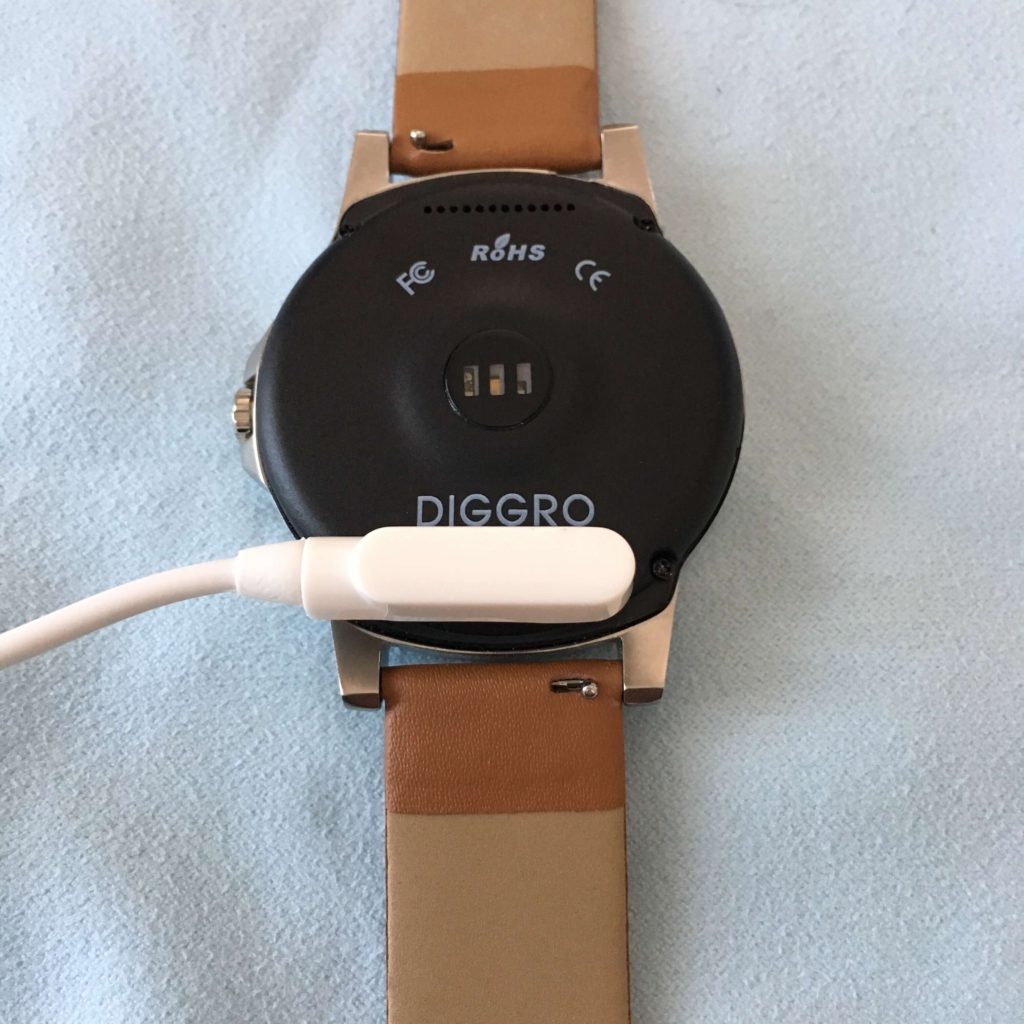 Diggro DI03 Plus充電時の様子