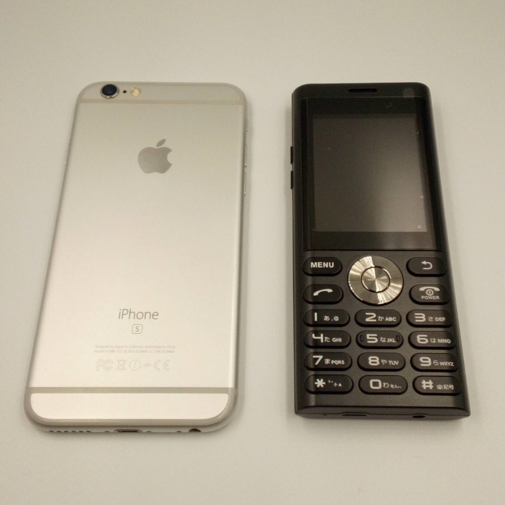 un.mode phone01とiPhone 6s①