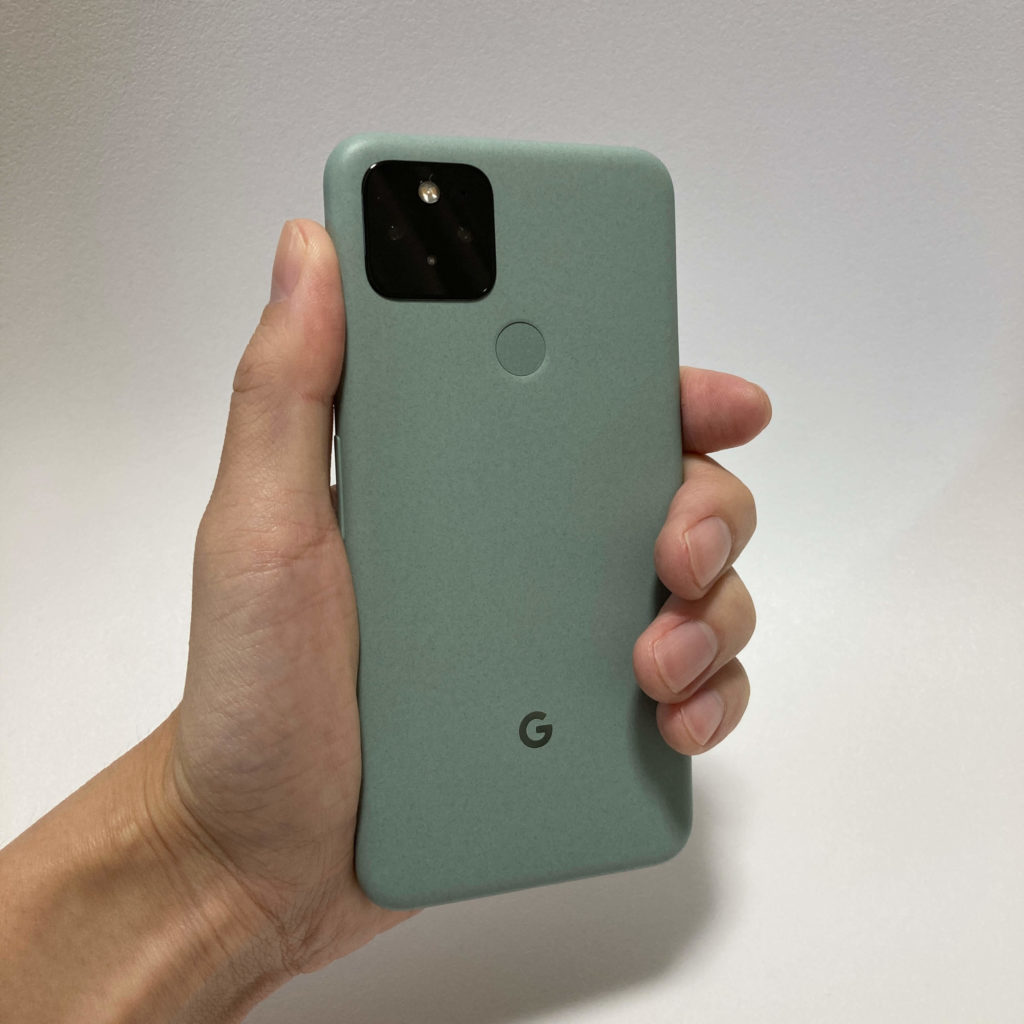 Pixel 5のサイズ感