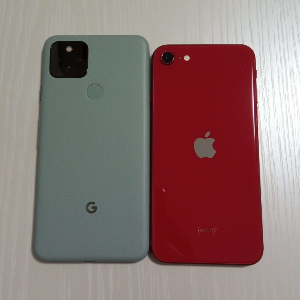 Pixel 5とiPhone SEの比較