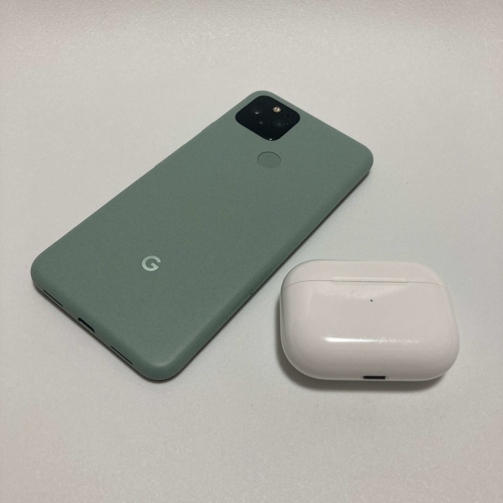 Pixel 5とAirPods Pro