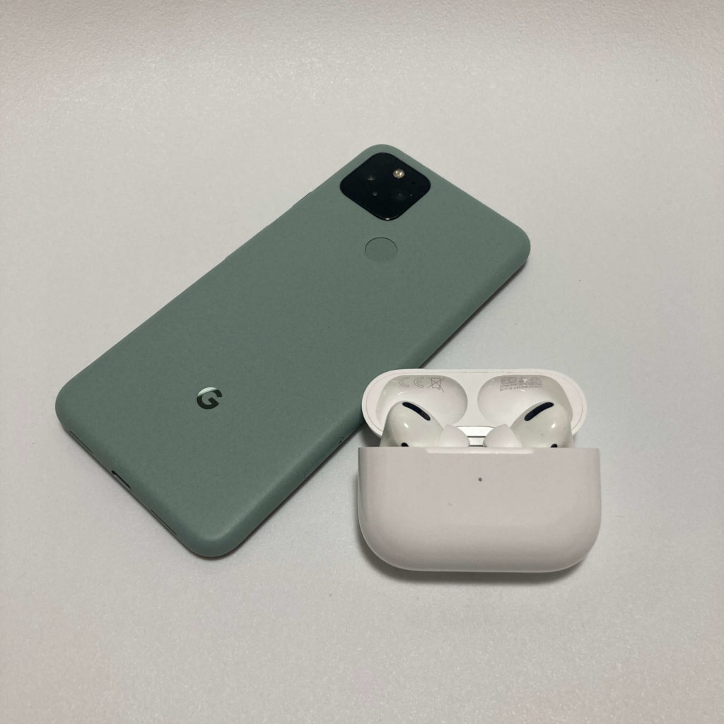 Pixel 5とAirPods Pro