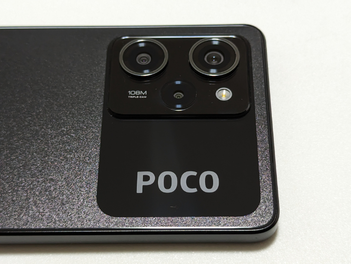 POCO X5 Pro 5Gのデザイン