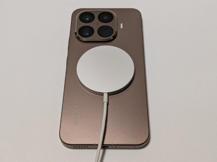 Xiaomi 15T Proのワイヤレス充電