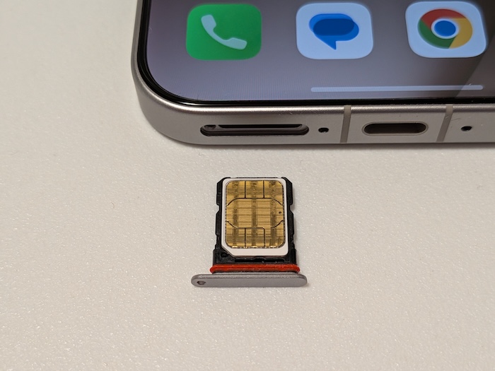 OPPO Find X9のカードスロット