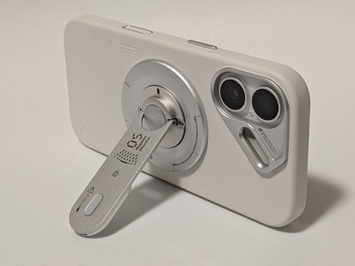 AULUMU A17 ヴィーガンレザーケースはMagSafe対応