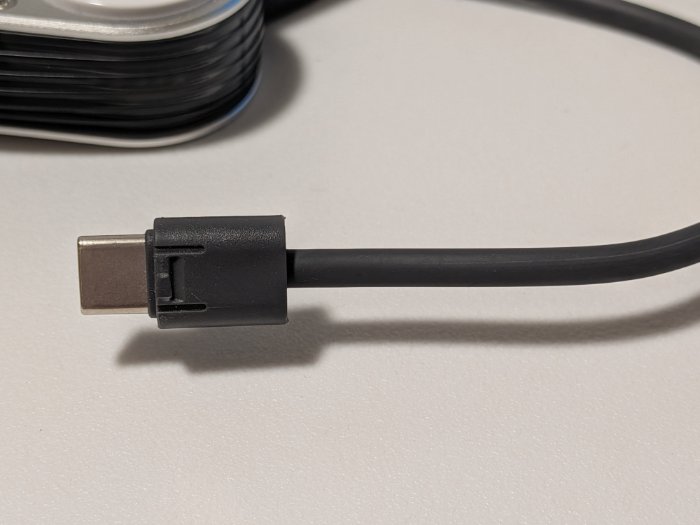 AULUMU M10の内蔵ケーブル