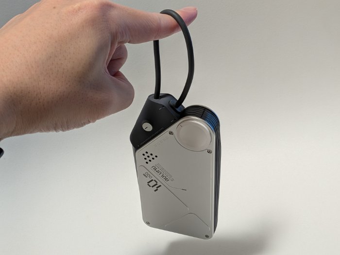 AULUMU M10の内蔵ケーブル