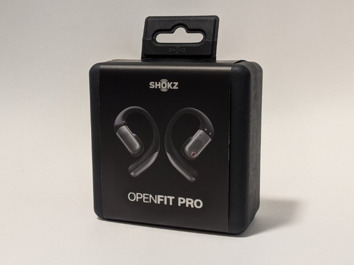 Shokz OpenFit Proのデザイン・装着感・付属品