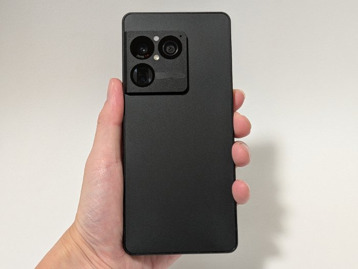 Xperia 1 VIIIのサイズ感