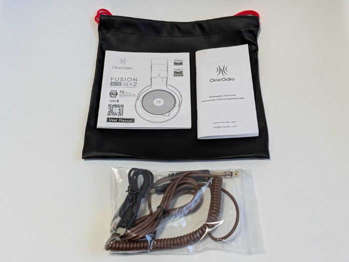 OneOdio Fusion A70 Gen 2の付属品