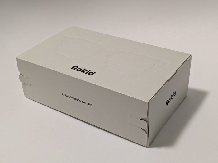 Rokid Ai Glasses Styleのデザイン・軽さ・付属品をレビュー
