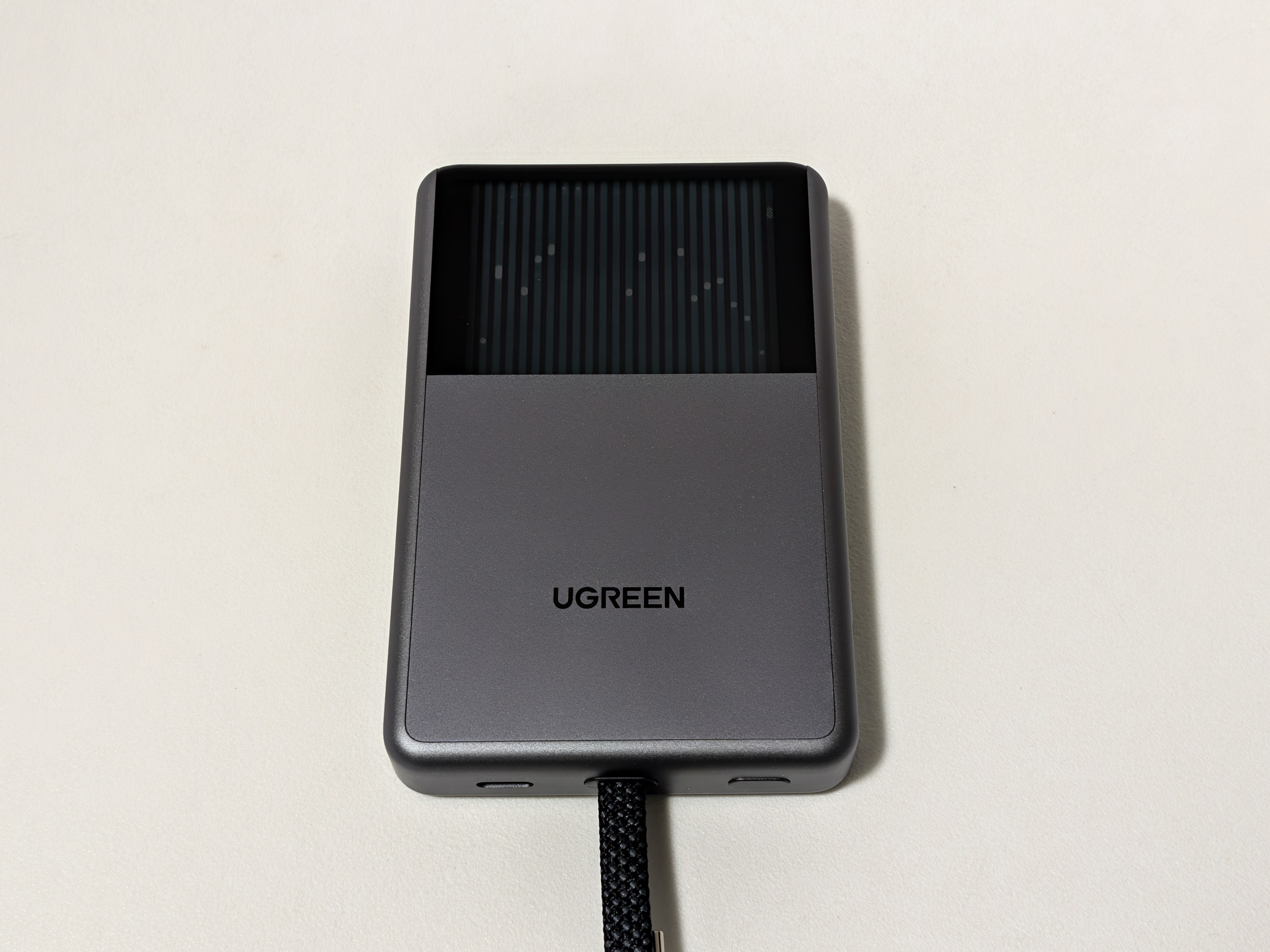 UGREEN MagFlow Proのデザイン
