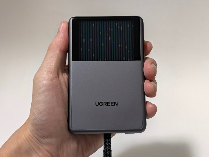 UGREEN MagFlow Proのサイズ感