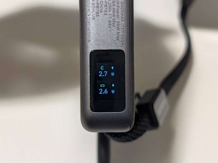 UGREEN MagFlow Proのパススルー充電